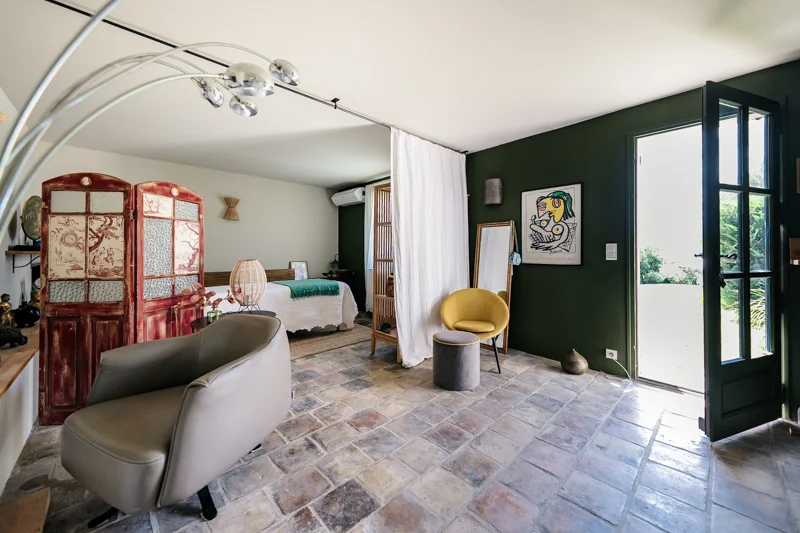 location-maison-villa-insolite-uzes-1
